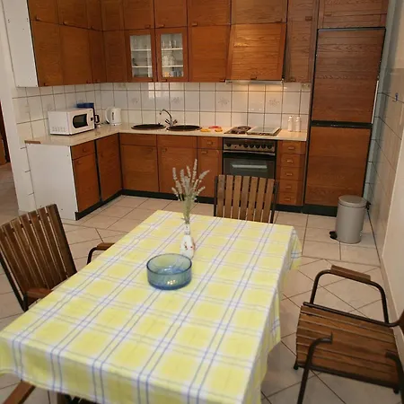 Apartment House Peri