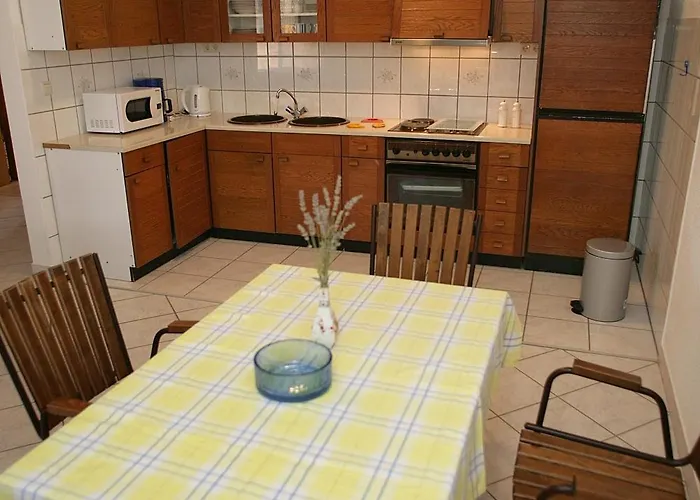 Apartment House Peri